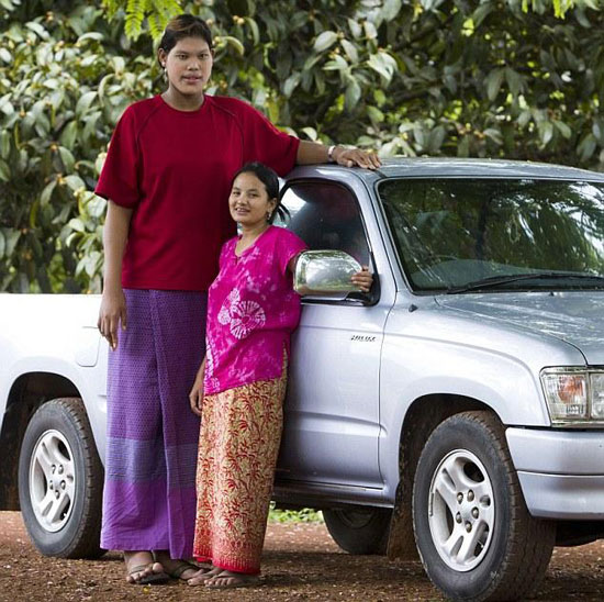 thai-tallest-woman