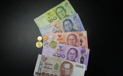 タイバーツ バンコクでのお得な両替所と両替方法 こんにちは タイ